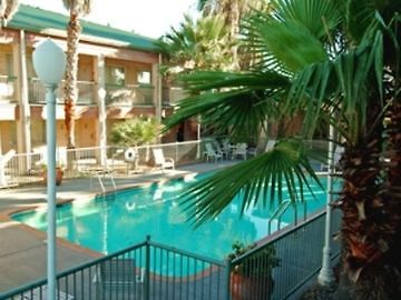 Econo Lodge Inn And Suites Eagle Pass Dış mekan fotoğraf